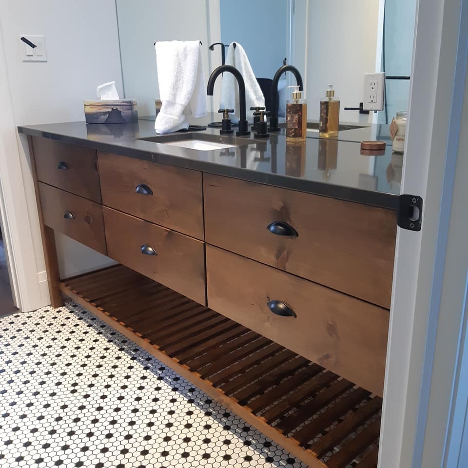 Modern bathroom with shelves